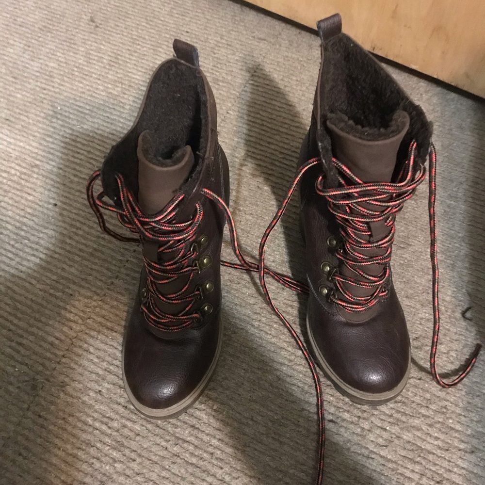 Heeled boots